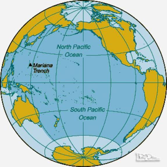 Oceano Pacífico, circundado pela América a leste, Ásia e Oceania a oeste e Antártida, ao sul, é o maior dos oceanos da Terra